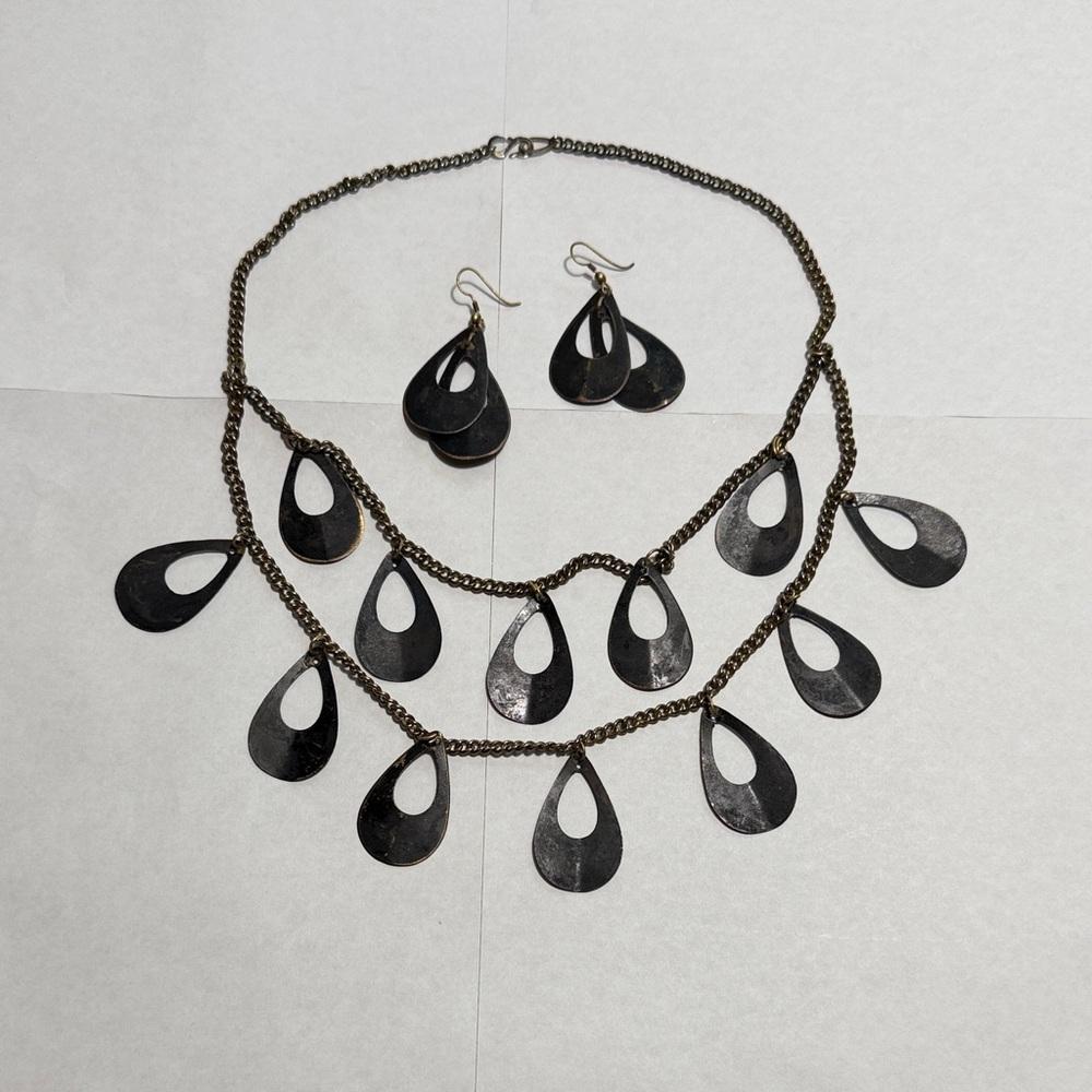 Black Metal Teardrop Statement Necklace & Earring Set